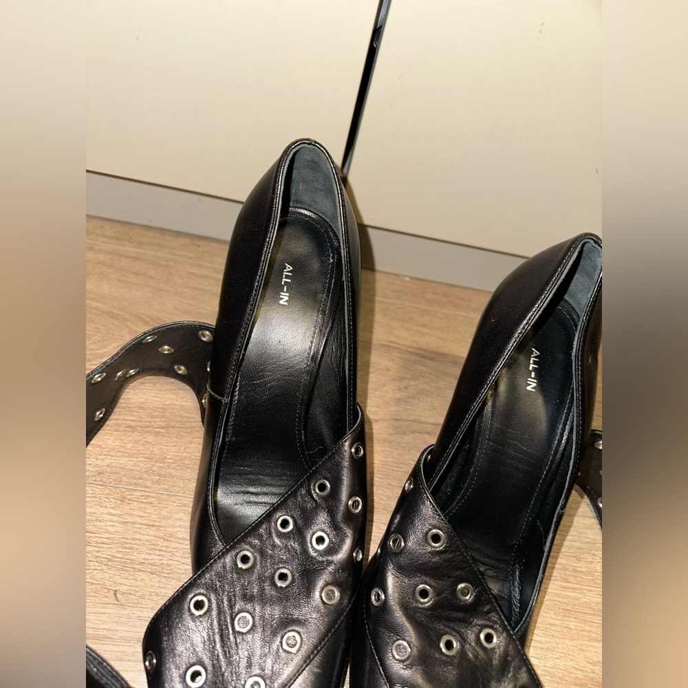 115MM Belted Leather Stiletto Heel Pumps in black
with Ankle Strap Size 39 - Picture 8 of 11